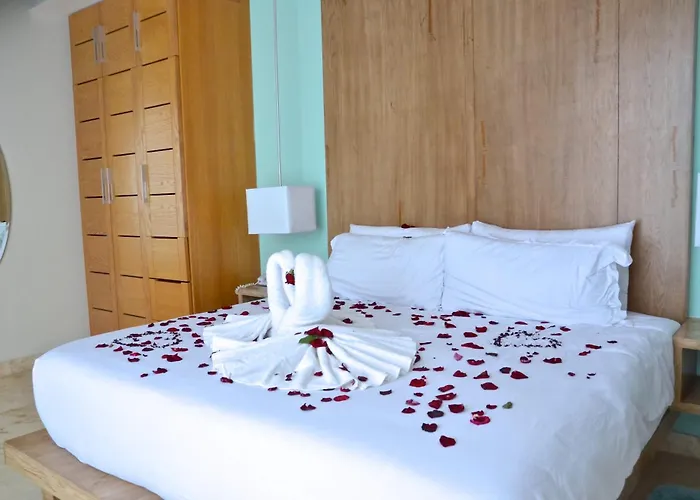 Anah Playa Luxury Penthouses And Apartamento Playa del Carmen